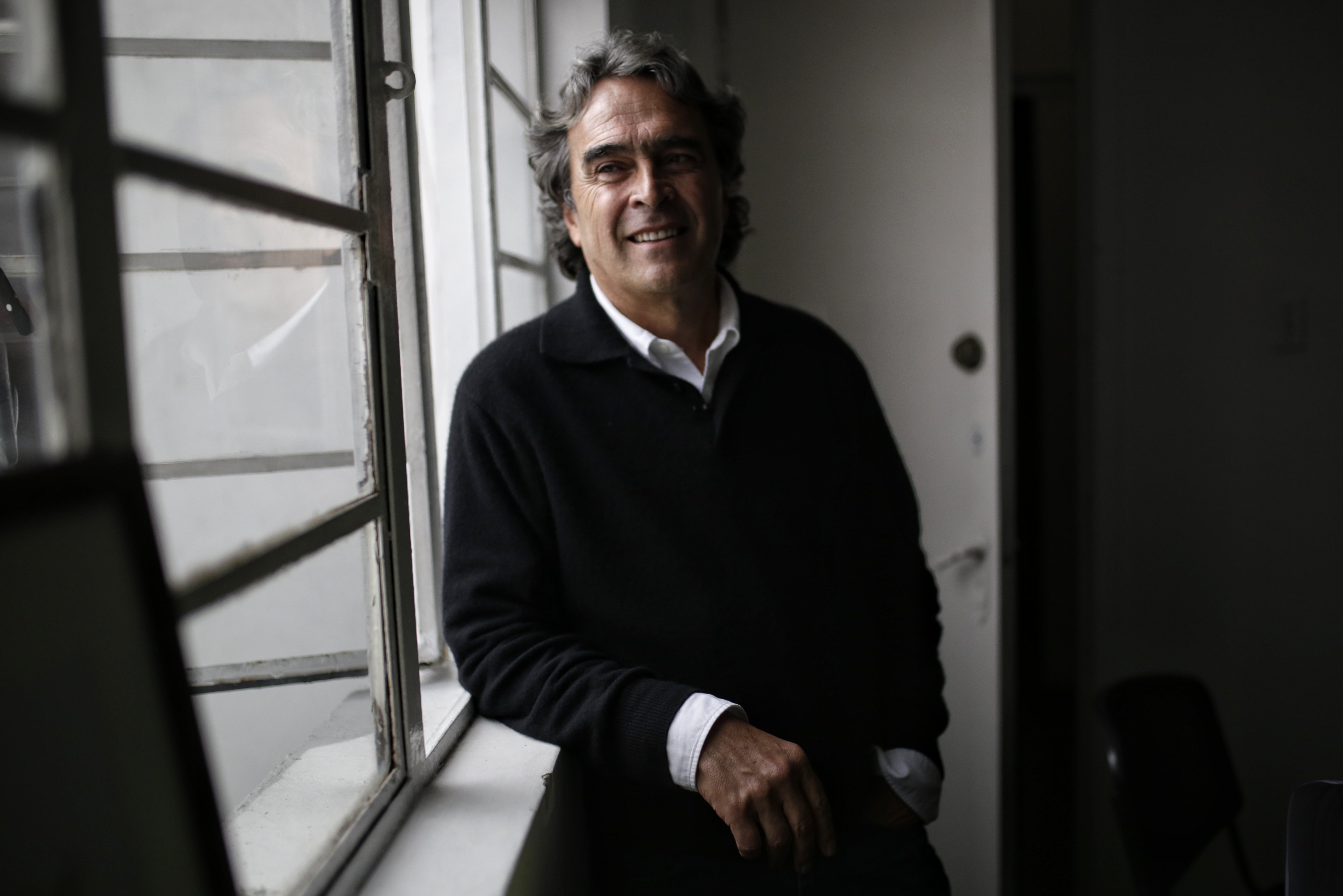 POLITICA-CONSULTA-SERGIO FAJARDO (1)